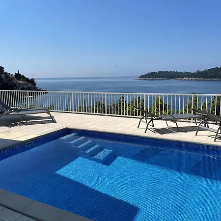 Alisa Willa Dubrownik